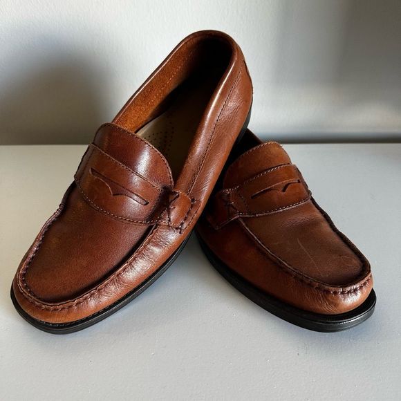 Bass Vintage Katherine Weejuns Penny Loafers - Picture 1 of 10